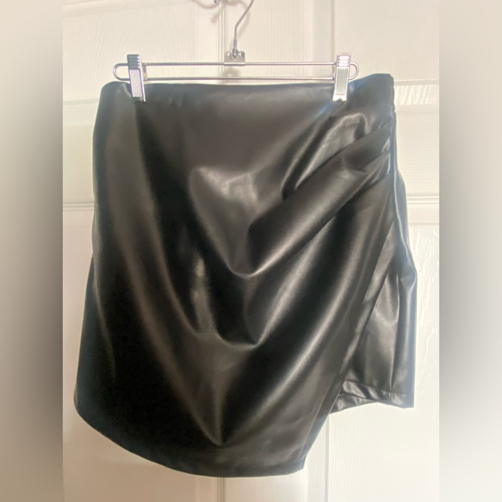 Faux Leather Black Skort ! Size Large